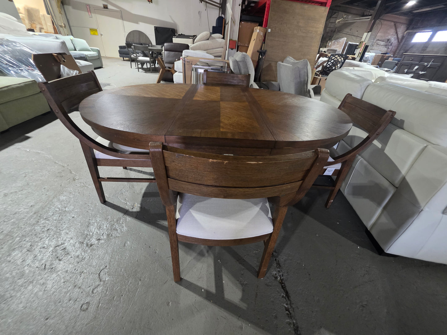 Greystone II 5-Pc. Dining Set (Round Table & 4 Chairs) Brown