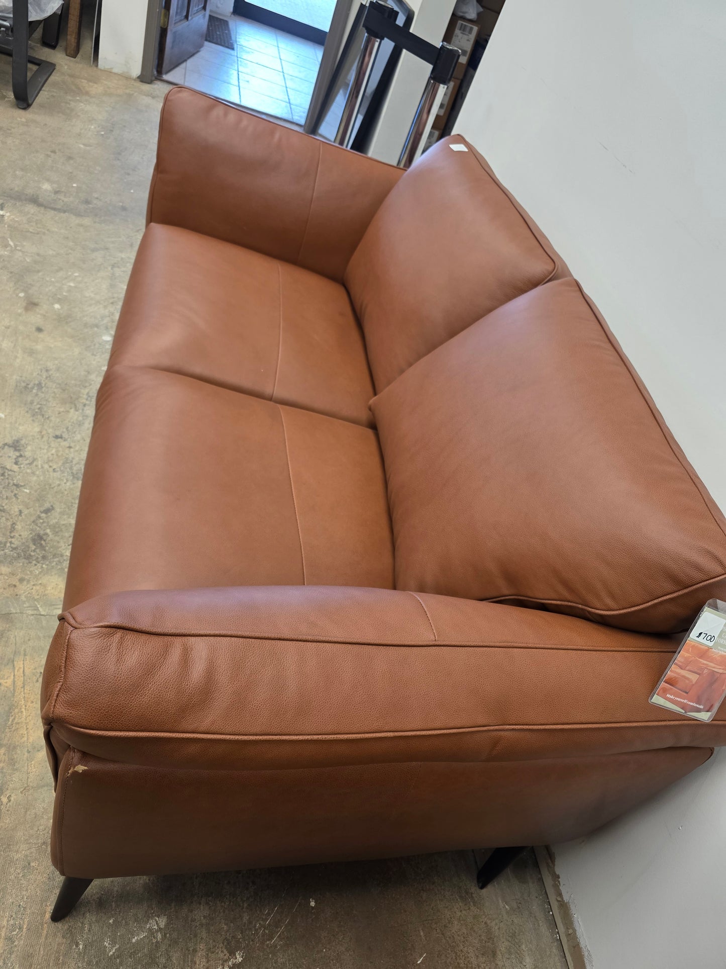 Keery Leather Loveseat (Caramel)