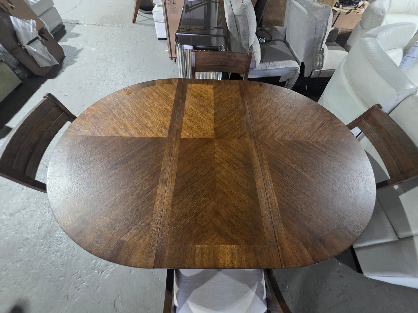 Greystone II 5-Pc. Dining Set (Round Table & 4 Chairs) Brown