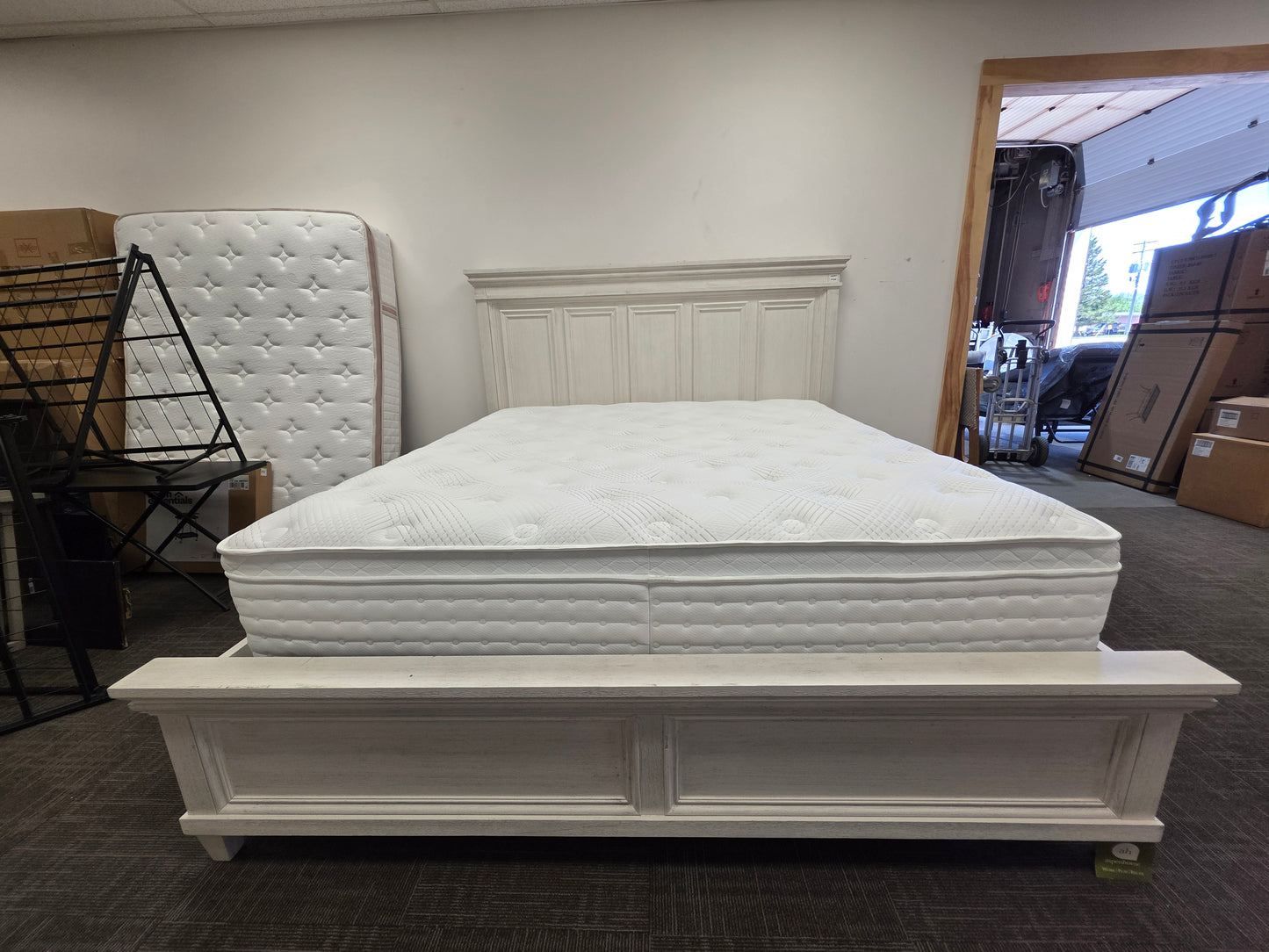 Dawnwood King Bed