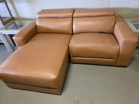 Nevio 2-Pc. Leather Sectional with Chaise & 1 Power Recliner (Butternut)