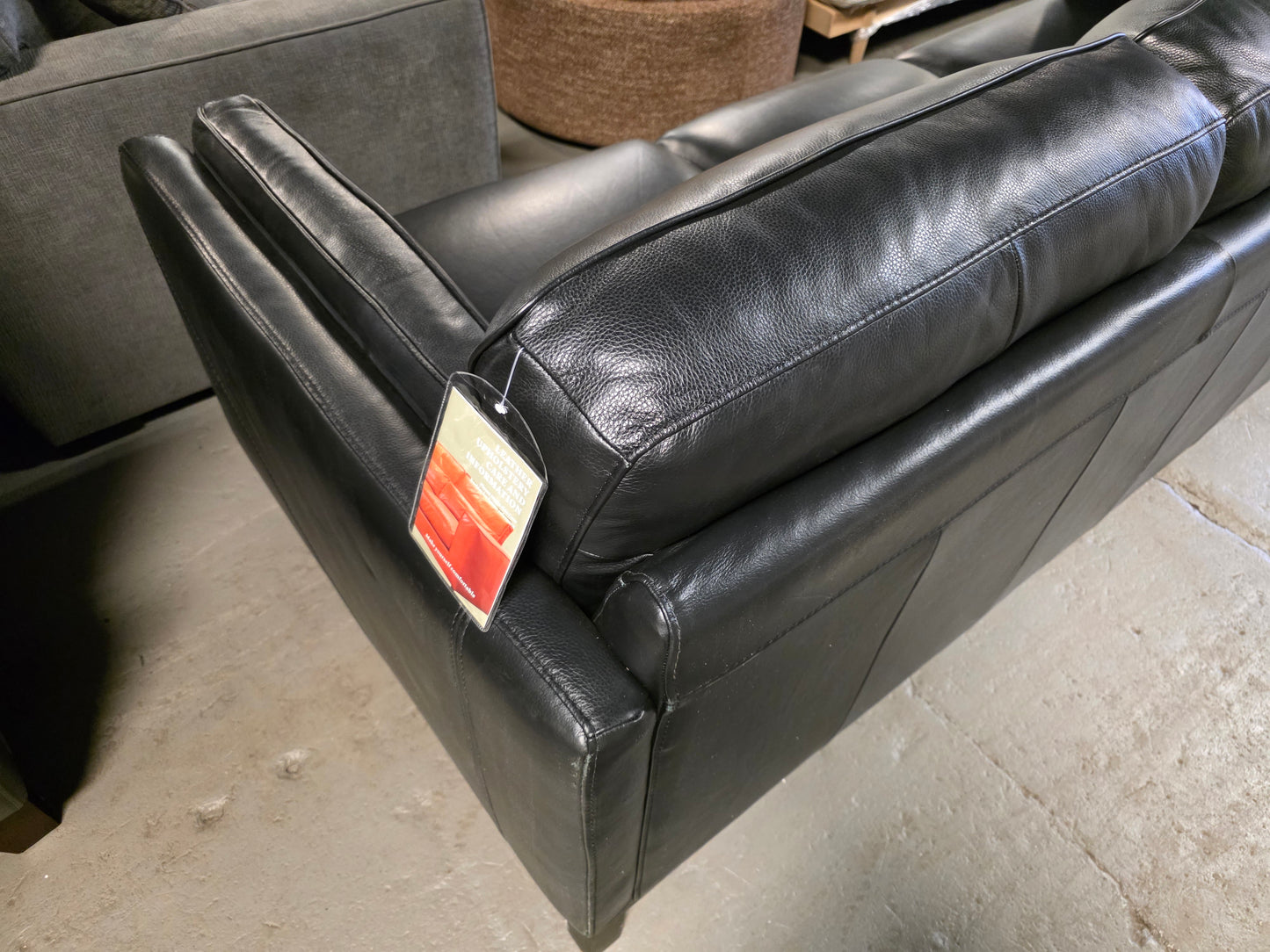 Virton 87" Leather Sofa (Black)